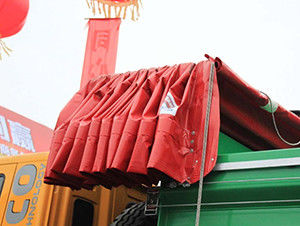 Sunproof PVC Coated Tarpaulin Fabric Truck Tent Pintu Otomatis Lembar